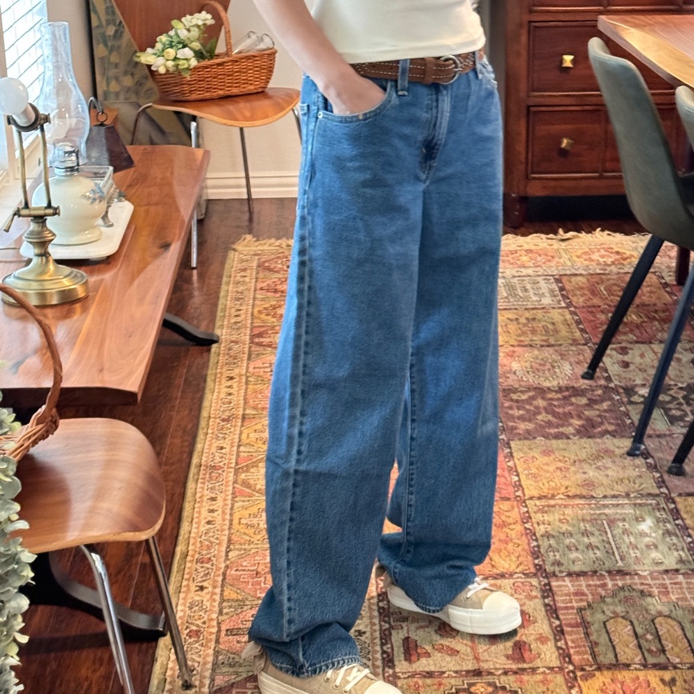 NWT Levi's Premium Women Baggy Dad Straight Leg Mid Rise Zip Fly Jeans 25x30